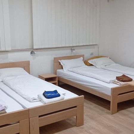Holiday Apartments Subotica Esterno foto